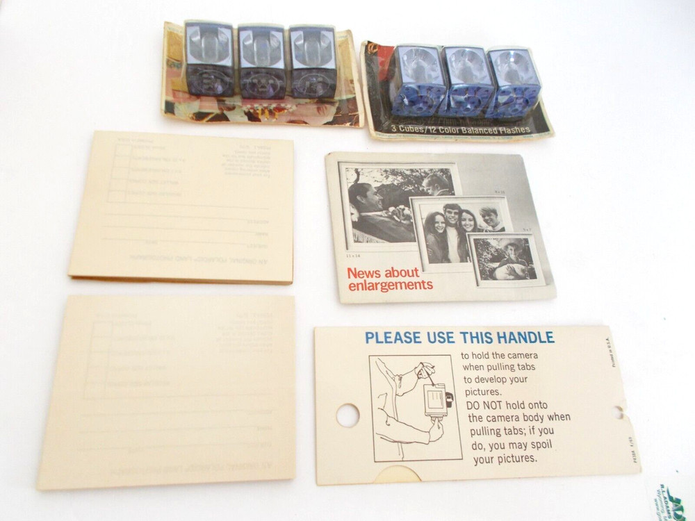 POLAROID LAND CAMERA COLORPACK II = orig. box + 6 flash bulbs & paperwork