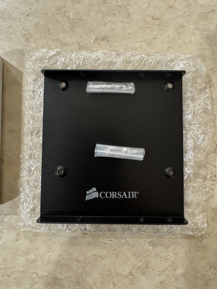 NEW Corsair SSD 2.5" to 3.5" Mounting Bracket CSSD-BRKT1