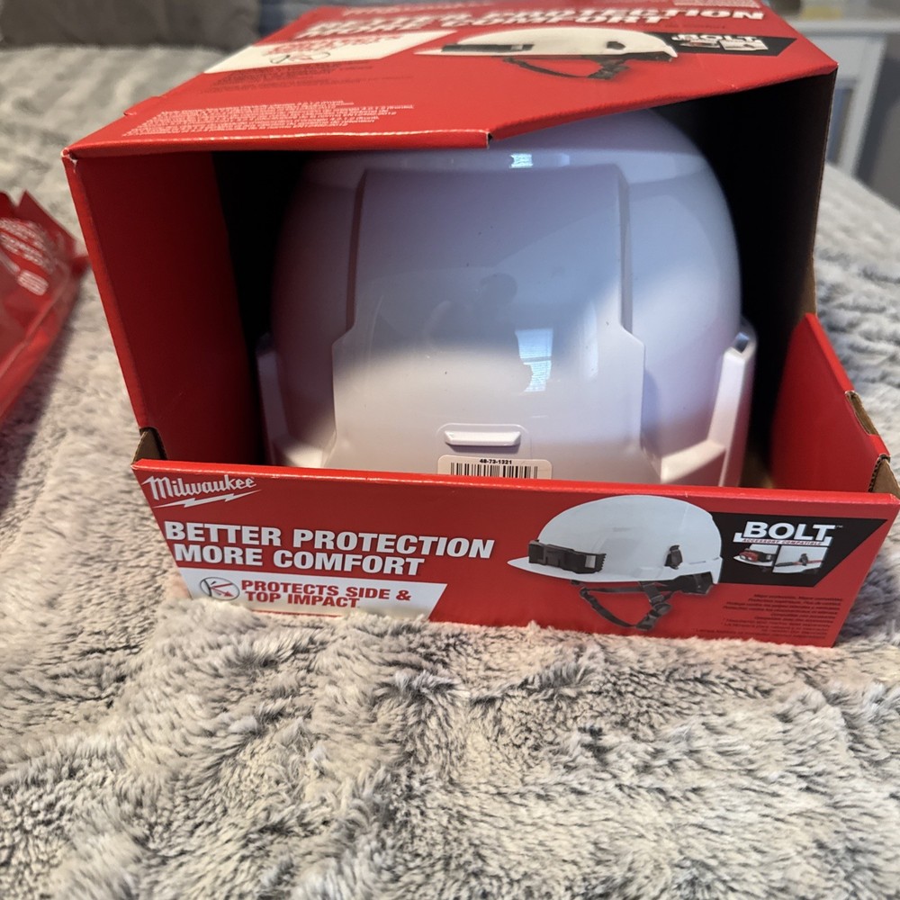 Milwaukee White Helmet W/ Bolt- CLS With Attachment