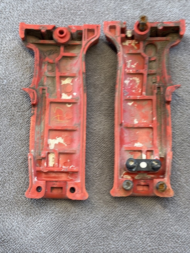 Hole Hang 1675-1 Plastic Handle Used.