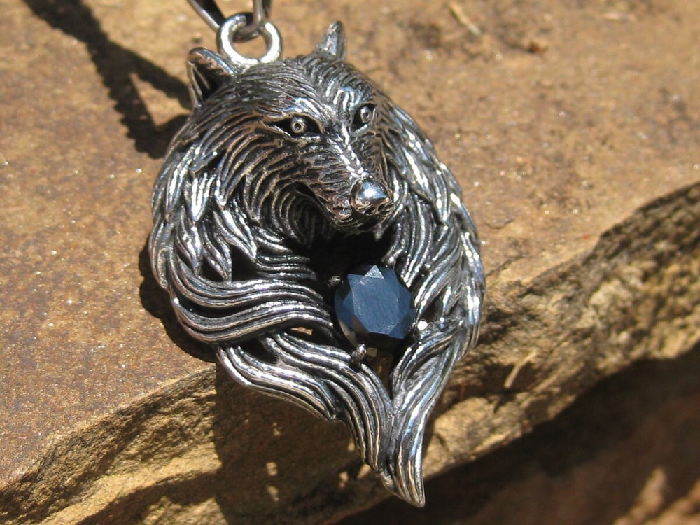 METAPHYSICAL ALPHA WOLF ILLUMINATI AMULET