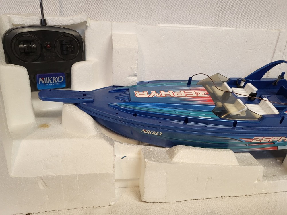 NIKKO REMOTE CONTROL BOAT WITH REMOTE