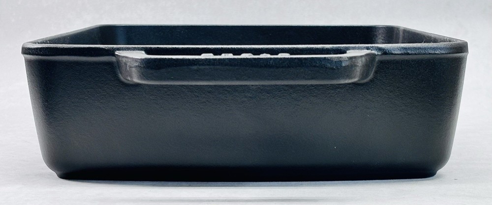 Staub Cast Iron Roasting Pan 15x10 Enamel Base Graphite Rectangular Roaster