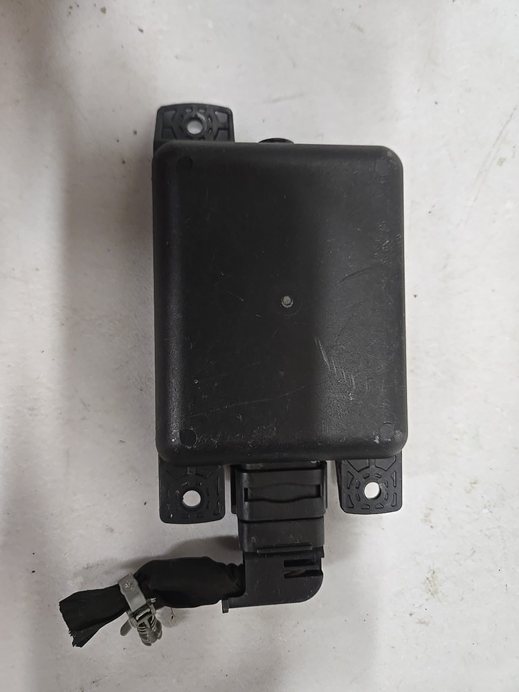 2017-2020 Fits Yukon Suburban Right RH Eletronic Rear Blind Spot Module Sensor