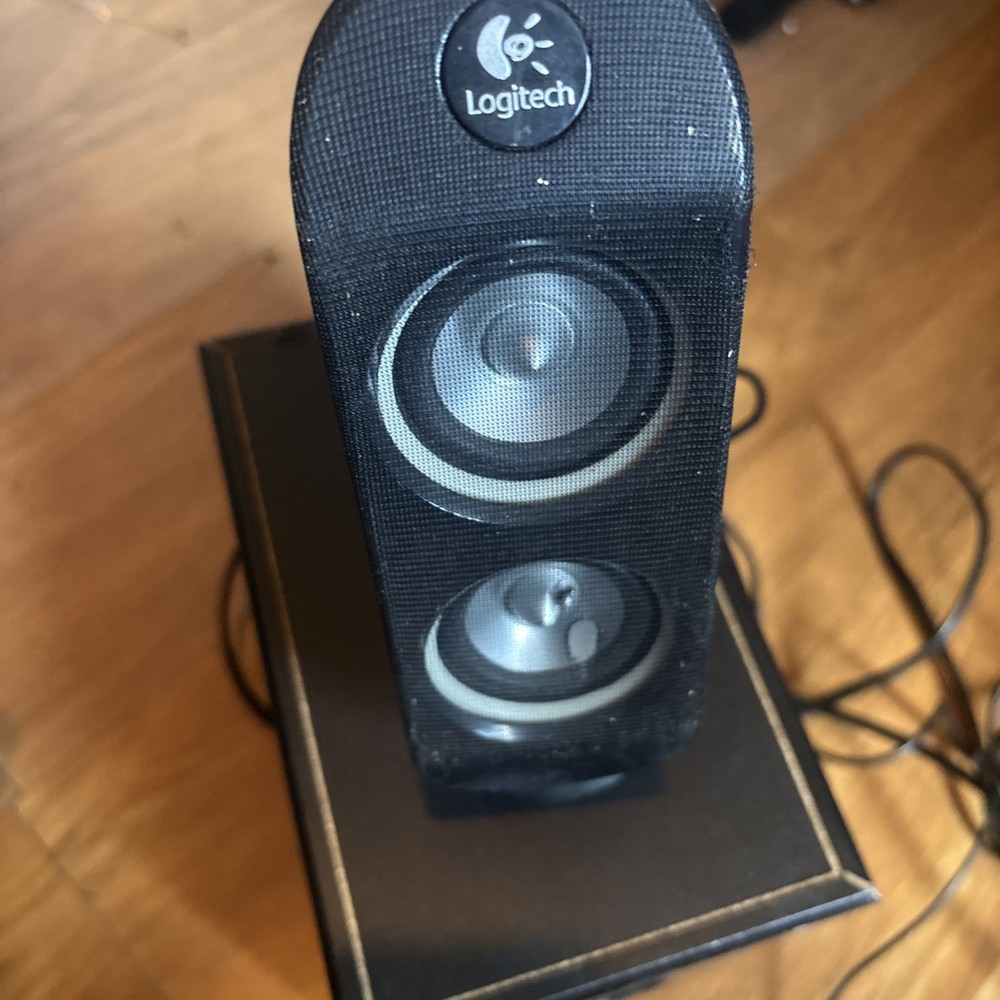 Logitech X-230 Subwoofer & 2 Logitech Speakers & Cords Perfect Working Order