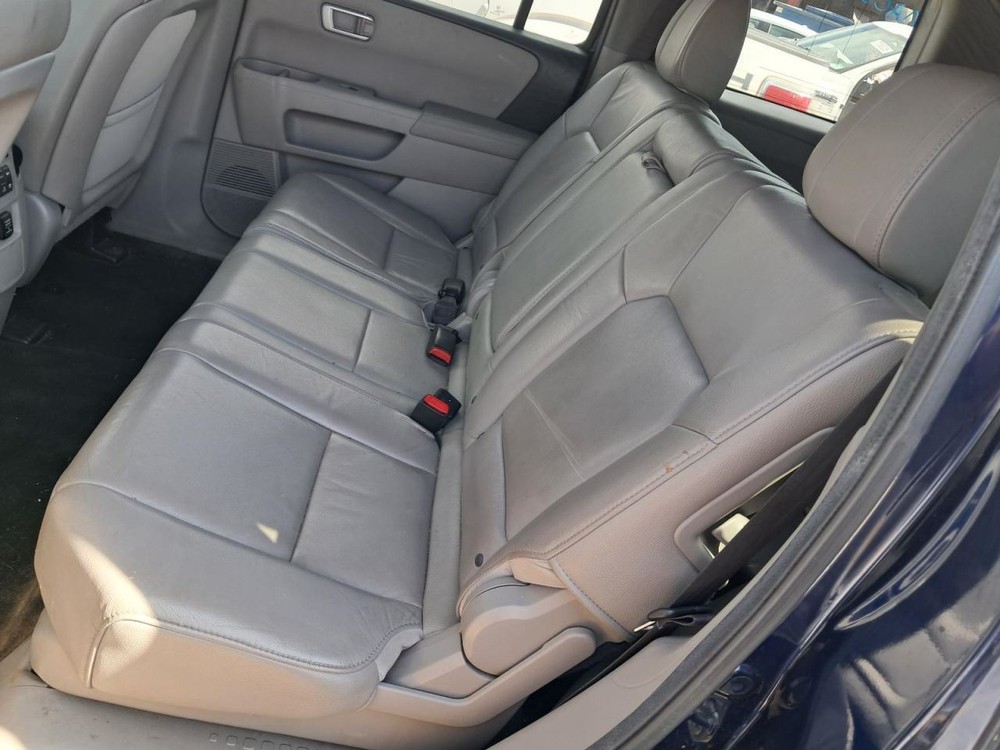 PILOT 2013 Glove Box 5022428