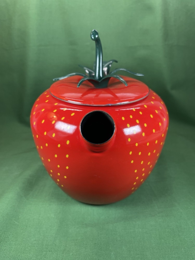 Vtg COPCO ENAMELWARE STRAWBERRY 2.5 Quart - Tea Kettle *Missing Whistle Cap*