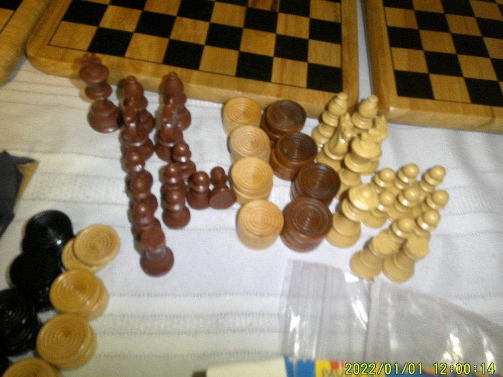 3 ABOUT THE SAME WOODEN CHECKER BOARDS 1 WITH INCOMPPLETE CHESS SET