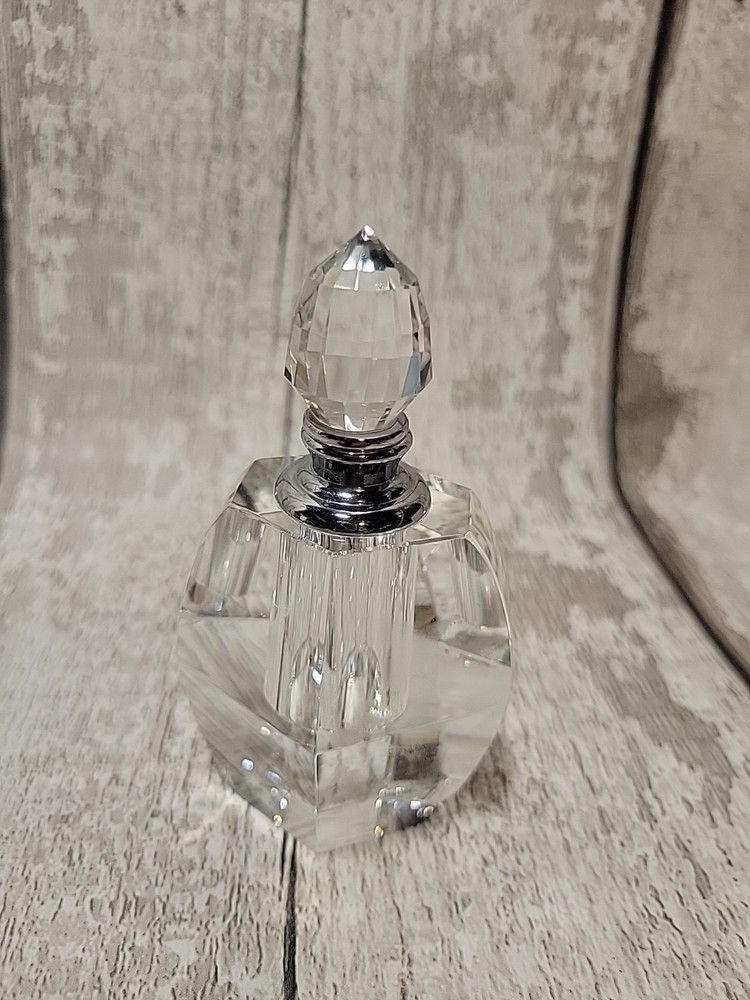 Crystal Perfume Bottle , Diamond Cut, Silver Tone Hardware Vanity NEW