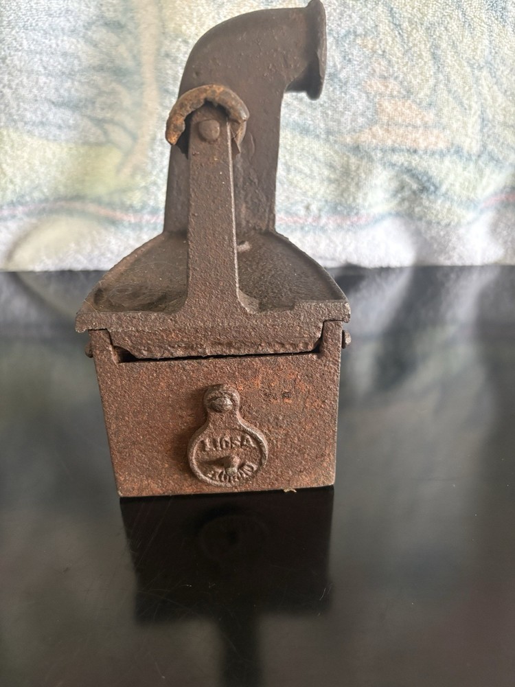 Antique Cast Iron Coal Fired Sad Iron