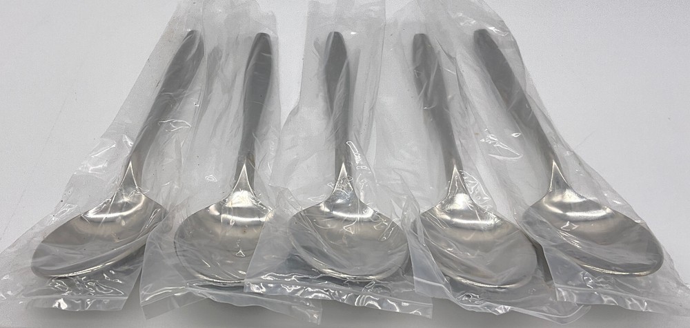 DeVille 18-8 Stainless Japan Caesar Pattern 28 Pieces Flatware Incomplete Set