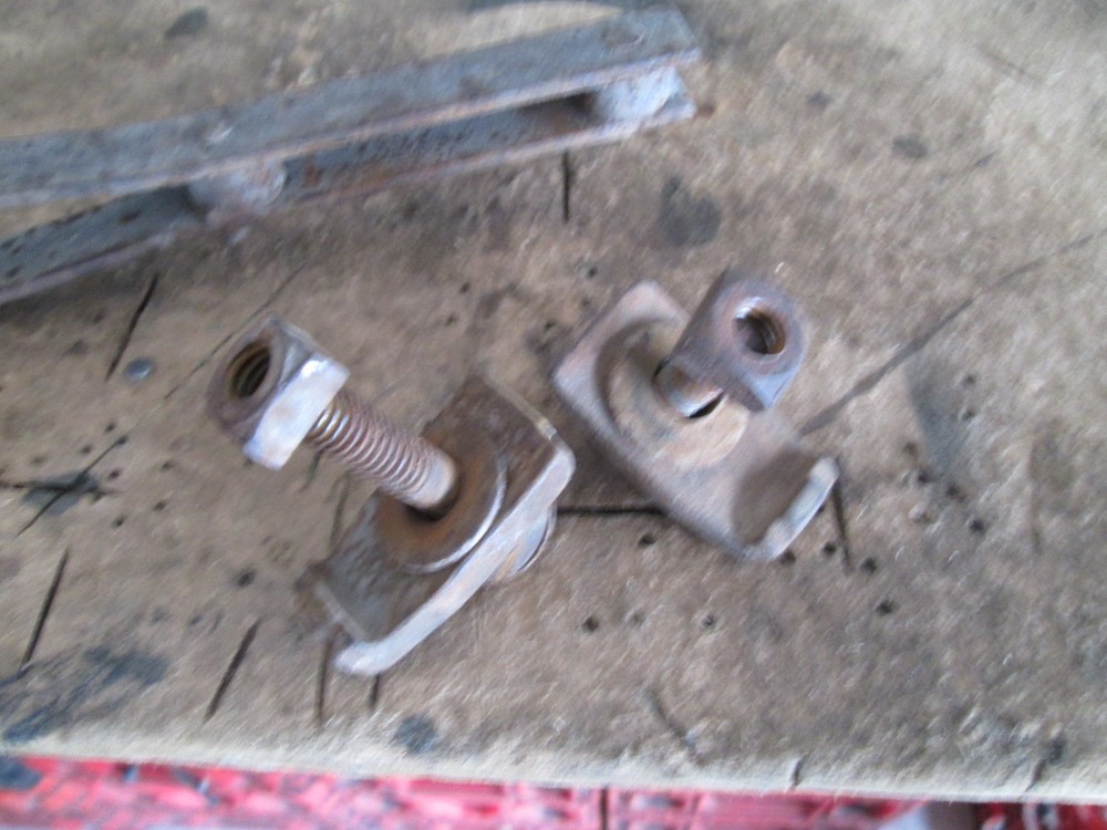 Samson Windmill Model M Pump Rod Guide mounting Clamp Castings, Pair