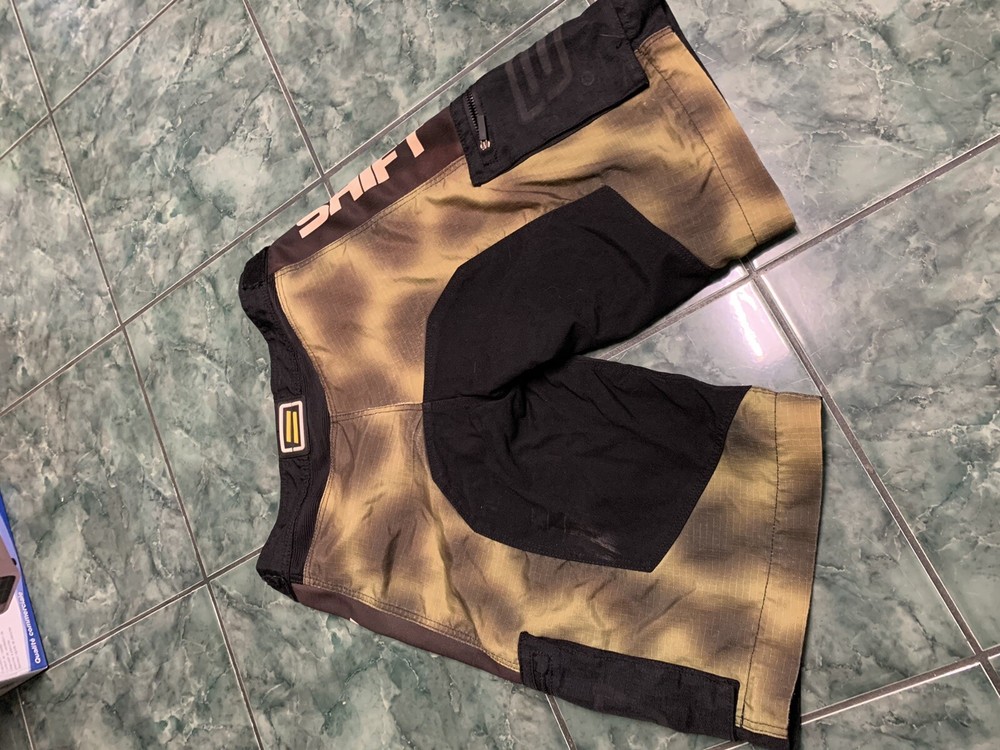 shift advanced technology shorts size 38