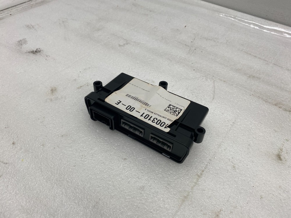 ⭕ 12-20 Model S Right Door Control Unit Module Mechanism Controller 1003101-00-E