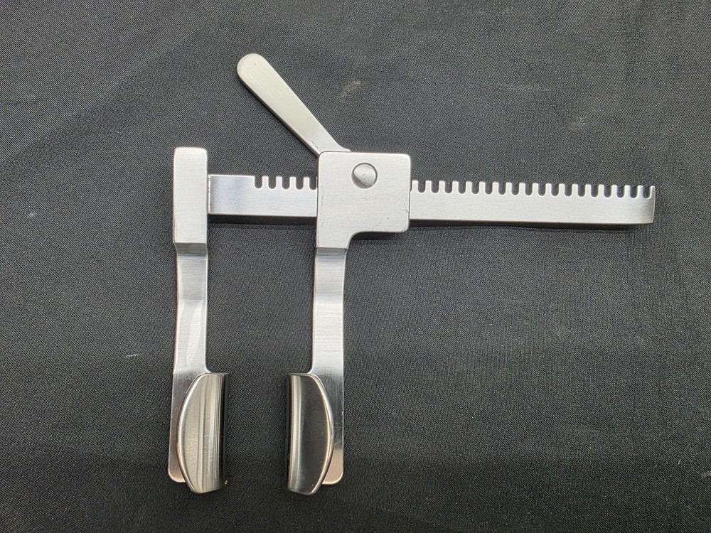 Jarit Cooley Sternal Retractor 300-260 (Refurbished)