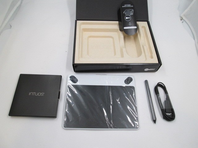 WACOM INTUOS DRAW Creative Pen Tablet CTL-490 Open Box