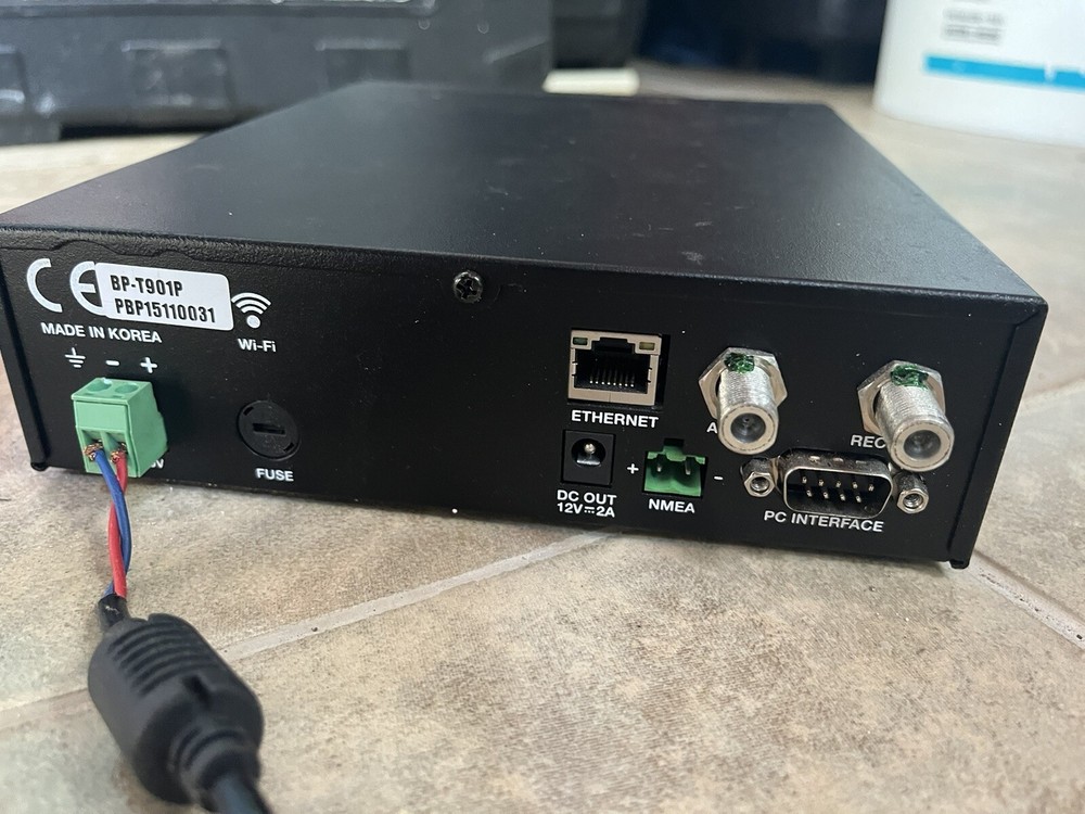 Intellian satellite antenna With Control Unit