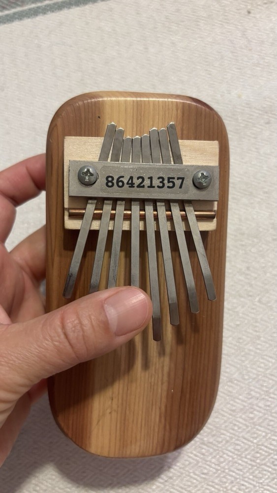 Melodie’s Kalimba Thumb Piano Cedar