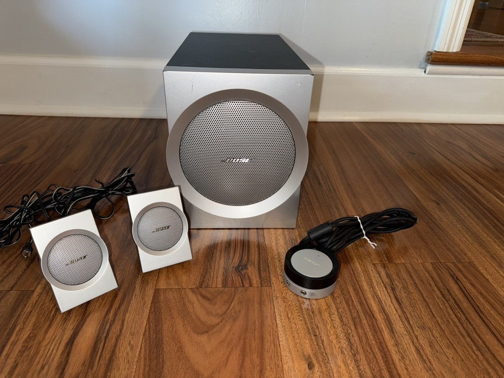Bose Companion 3 Multimedia ComputerSpeaker System