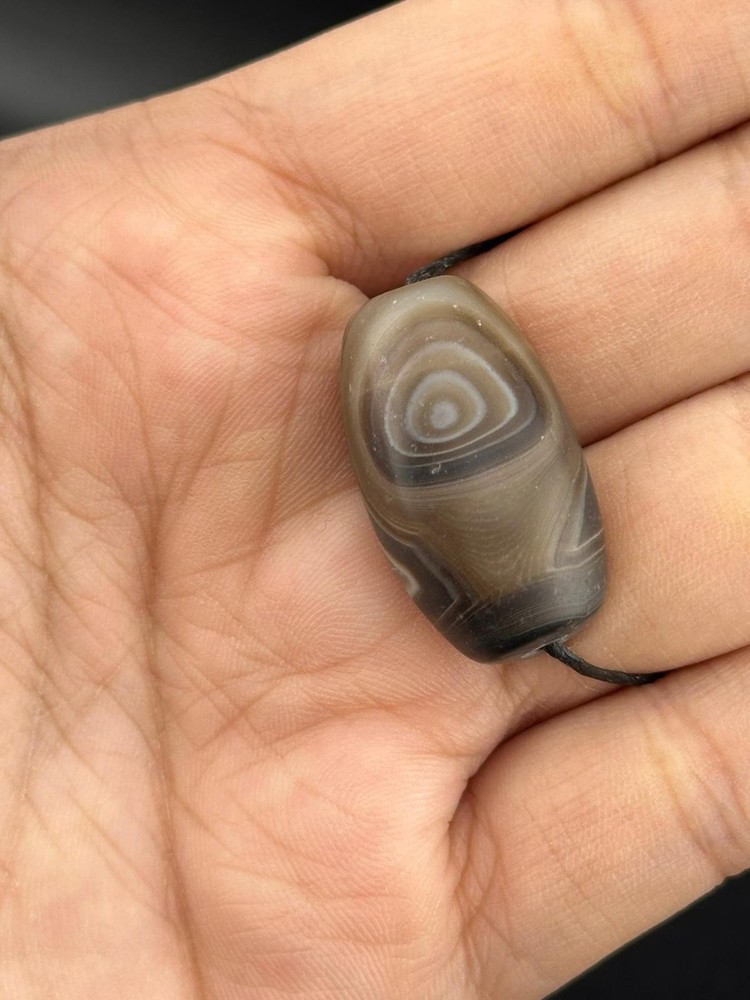 Authentic Ancient Banded Agate Stone Dzi Bead in Good Condition