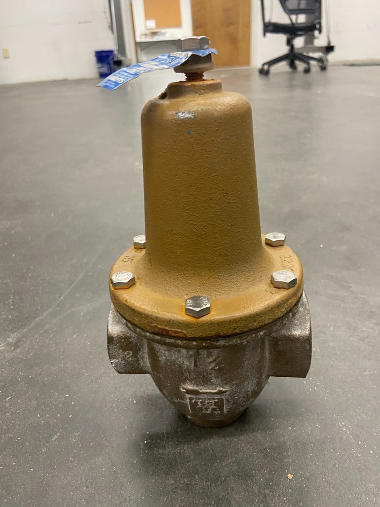 WATTS 223 Pressure Reducing Valve 1-1/4" NPT / Set @ 65-psi / Range 25-75 psi