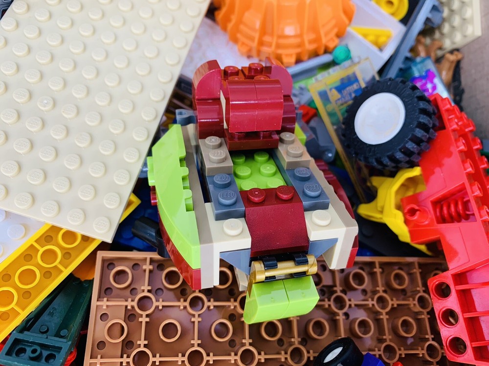 Genuine Authentic Legos 5 Lbs Lot Of Random Pieces