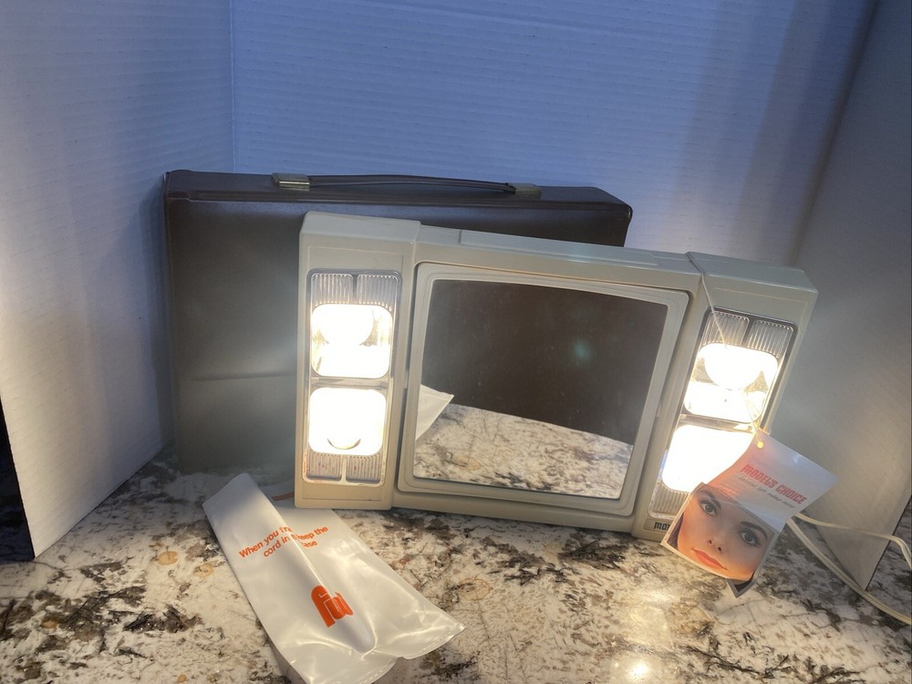 VTG 1968 Models Choice Faces West Lighted Double Sided Magnifying Makeup Mirror