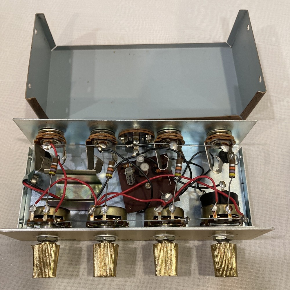 Olson RA-345 Portable Solid State 4 Channel Microphone Mixer Tested