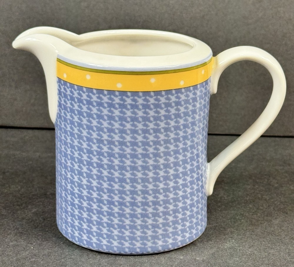 ROYAL DOULTON Capri Pattern Creamer