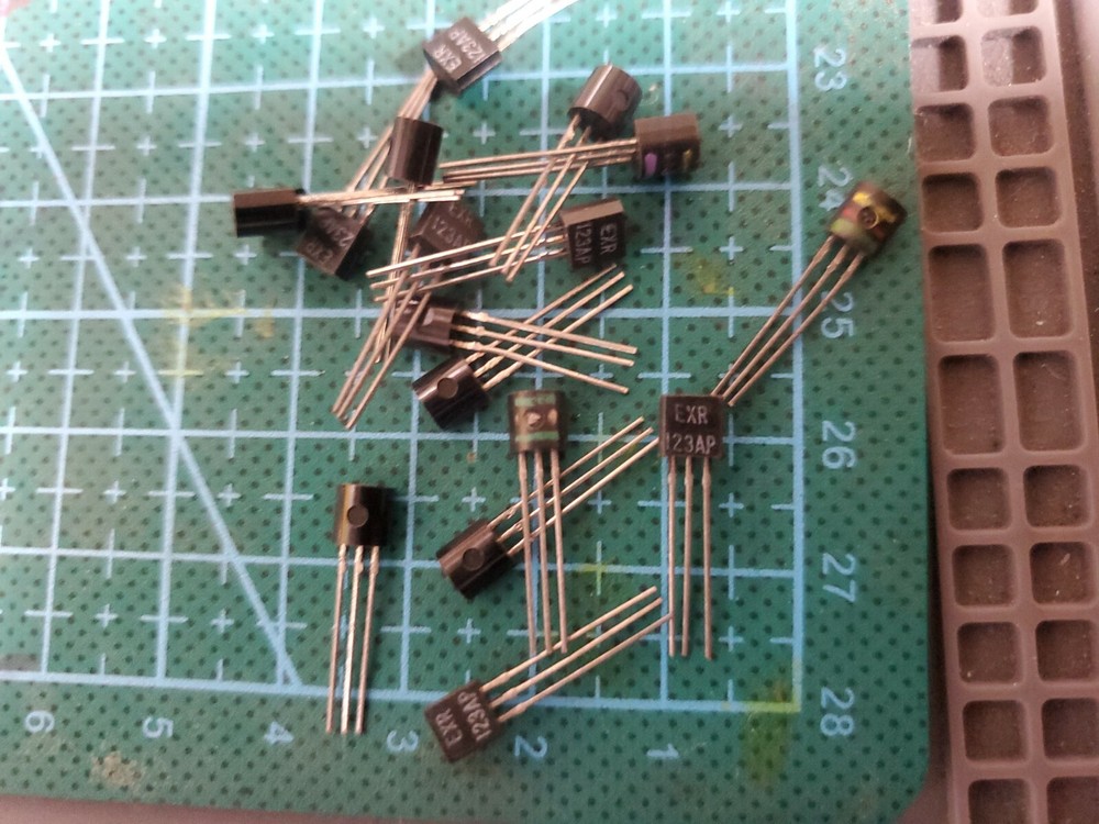 (10 pcs) EXR 123ap Bjt Transistors