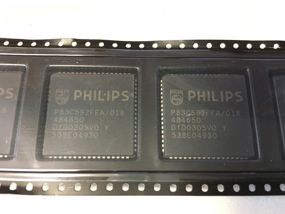 PHILIPS P83C592FFA/018 PLCC68 8-bit microcontroller (10 PCS)
