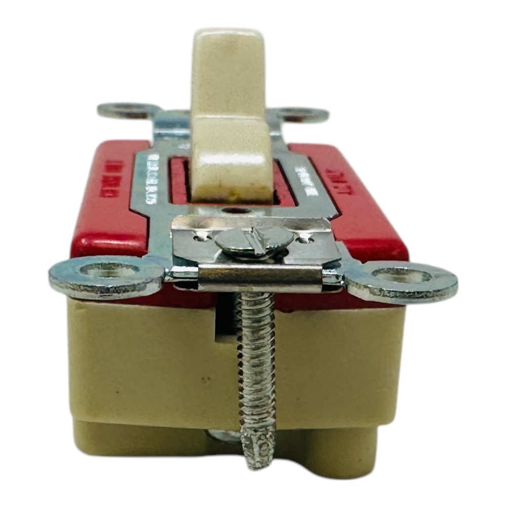 HUBBELL 1221-1 SPECIFICATION GRADE AC TOGGLE SWITCH NEW IN BOX