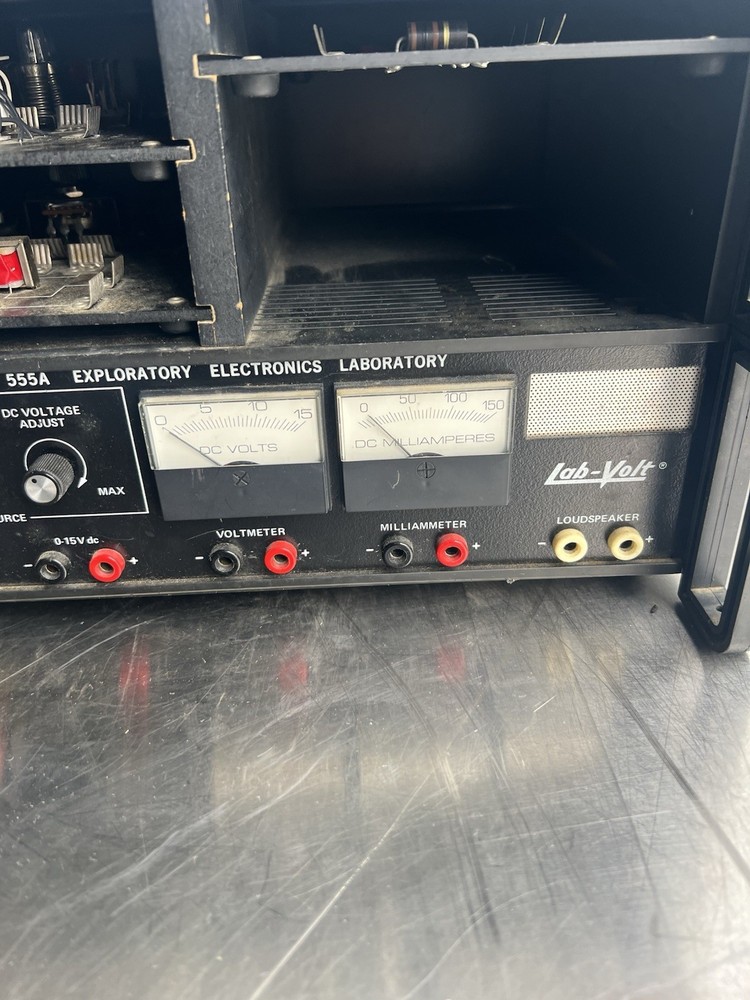 Lab Volt model 555A Exploratory Electronics Laboratory School Owned