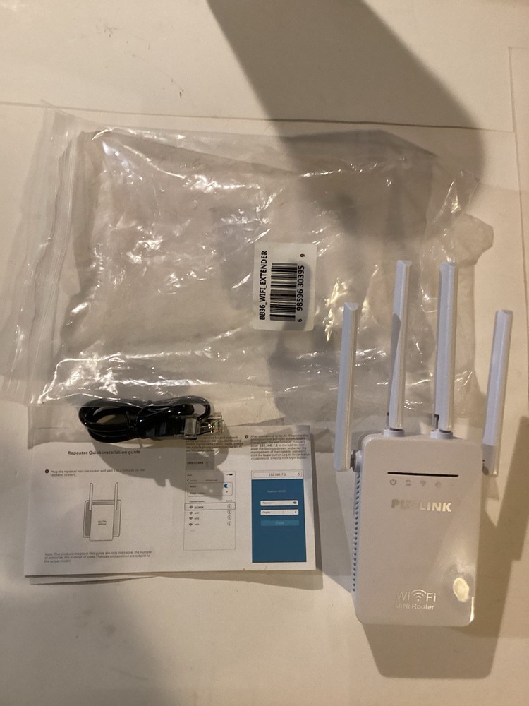 BB36 WI-FI Internet Extender New Opened Plastic