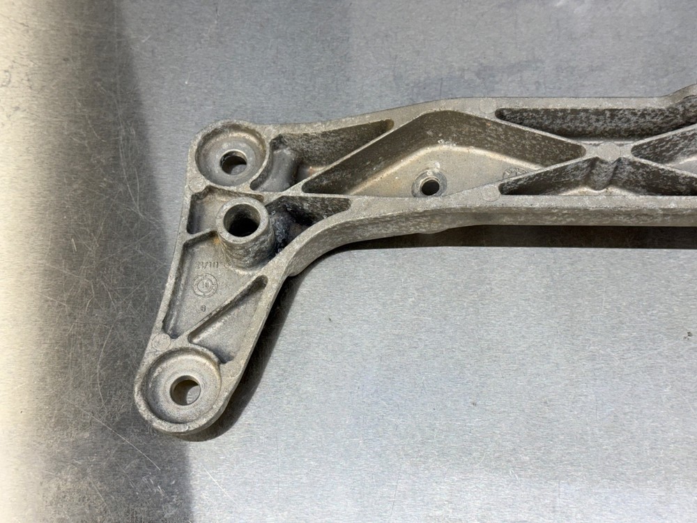 06-13 BMW E90 E82 E92 335i Automatic Transmission Mount Bracket Support OEM
