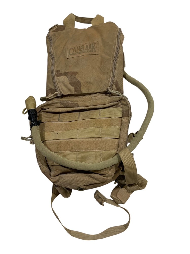 Camelbak Desert Camouflage Hydration Pack Backpack Has Bladder
