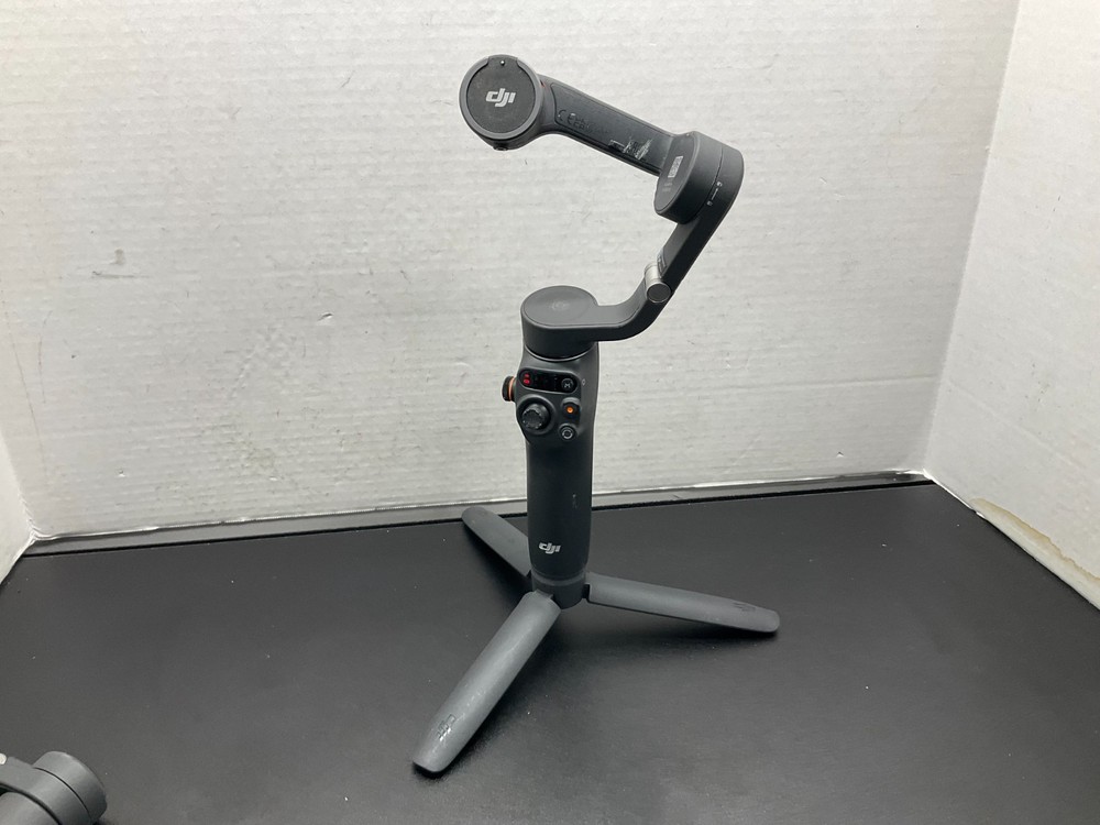 DJI Osmo Mobile 6 Smartphone Gimbal Stabilizer