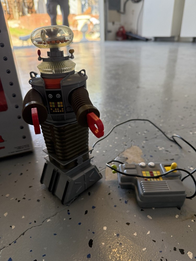 Lost In Space Robot