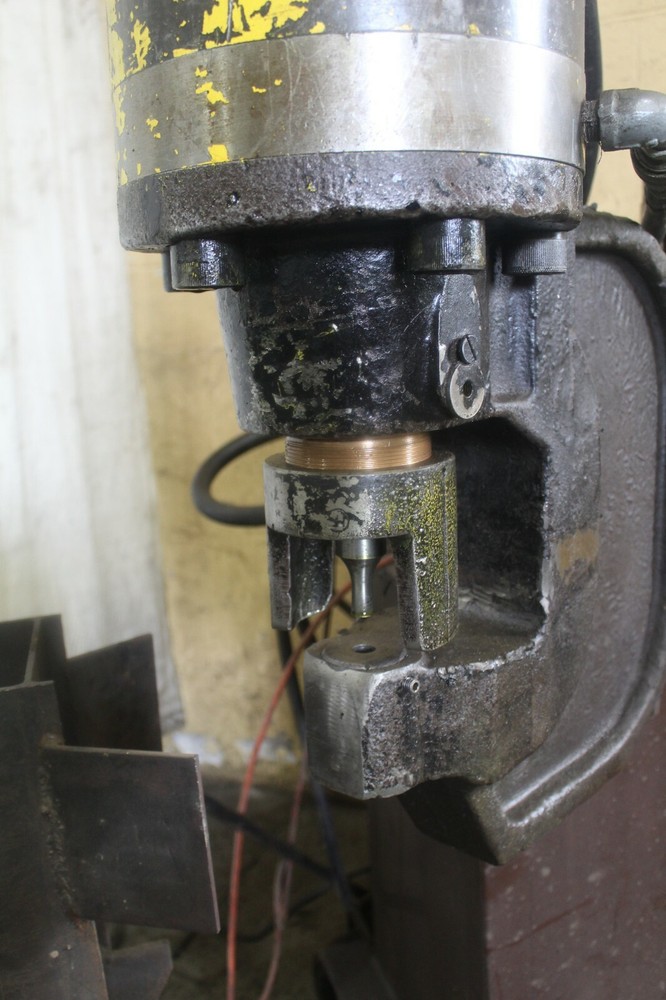 80 TON FABRILINE MODEL FP80 PORTABLE HYDRAULIC FLANGE PUNCH: YODER #71173