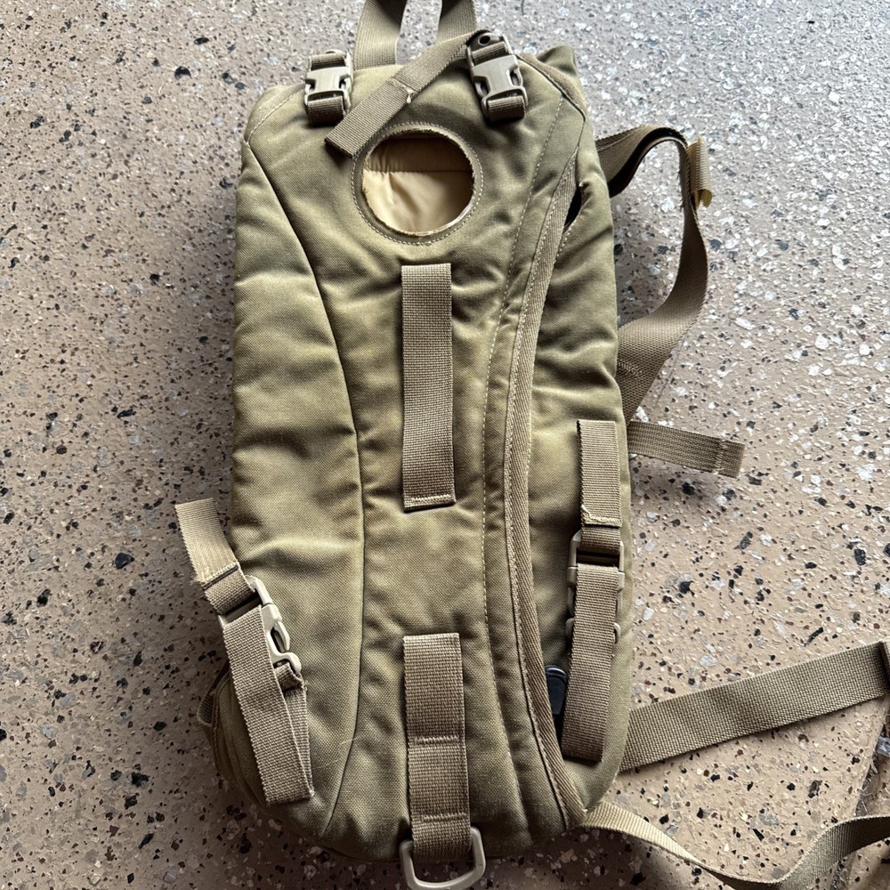 USMC Military Hydration Pack Camelback No Bladder Coyote Backpack Water