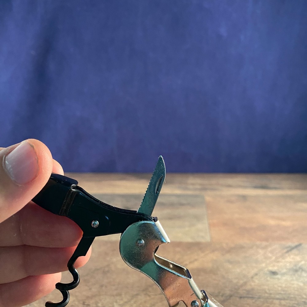 True tap Black Folding Corkscrew Folding Waiters Wine Key With Knife