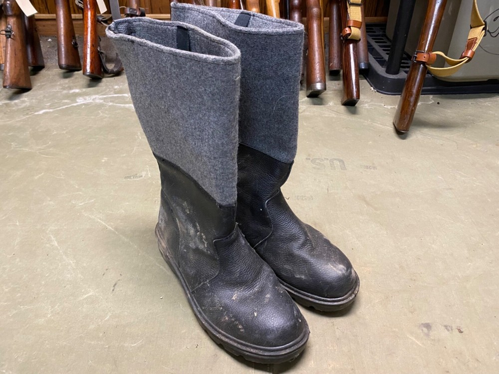 WWII GERMAN WINTER FELT BOOTS-SIZE 11