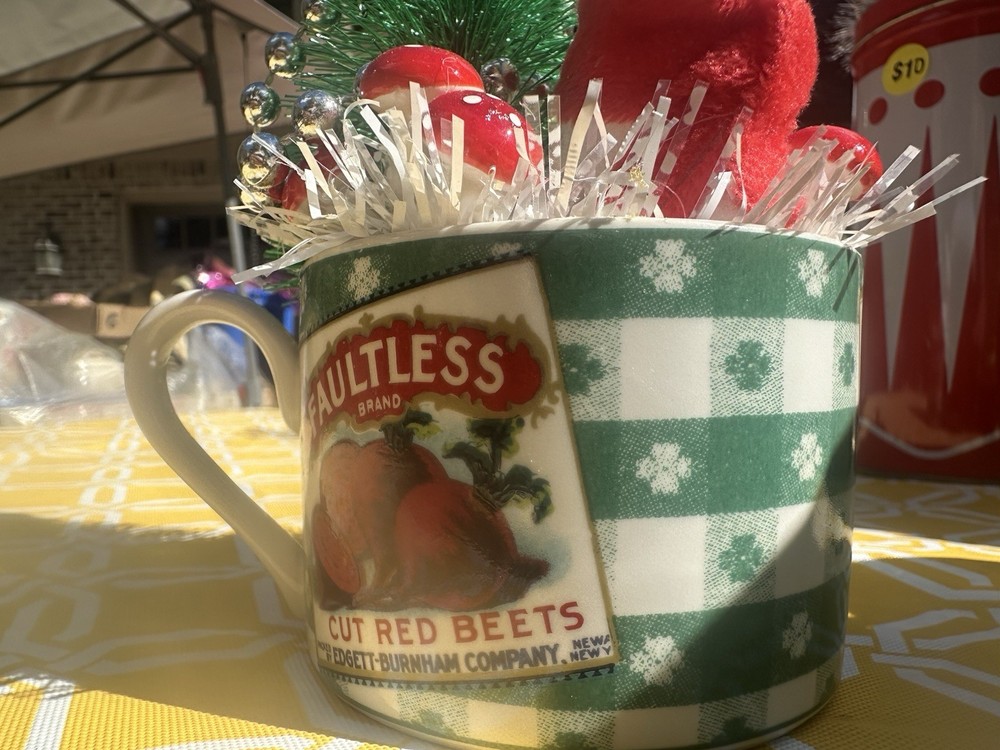 Vintage Christmas Deer W/Beets Mug Christmas Assemblage