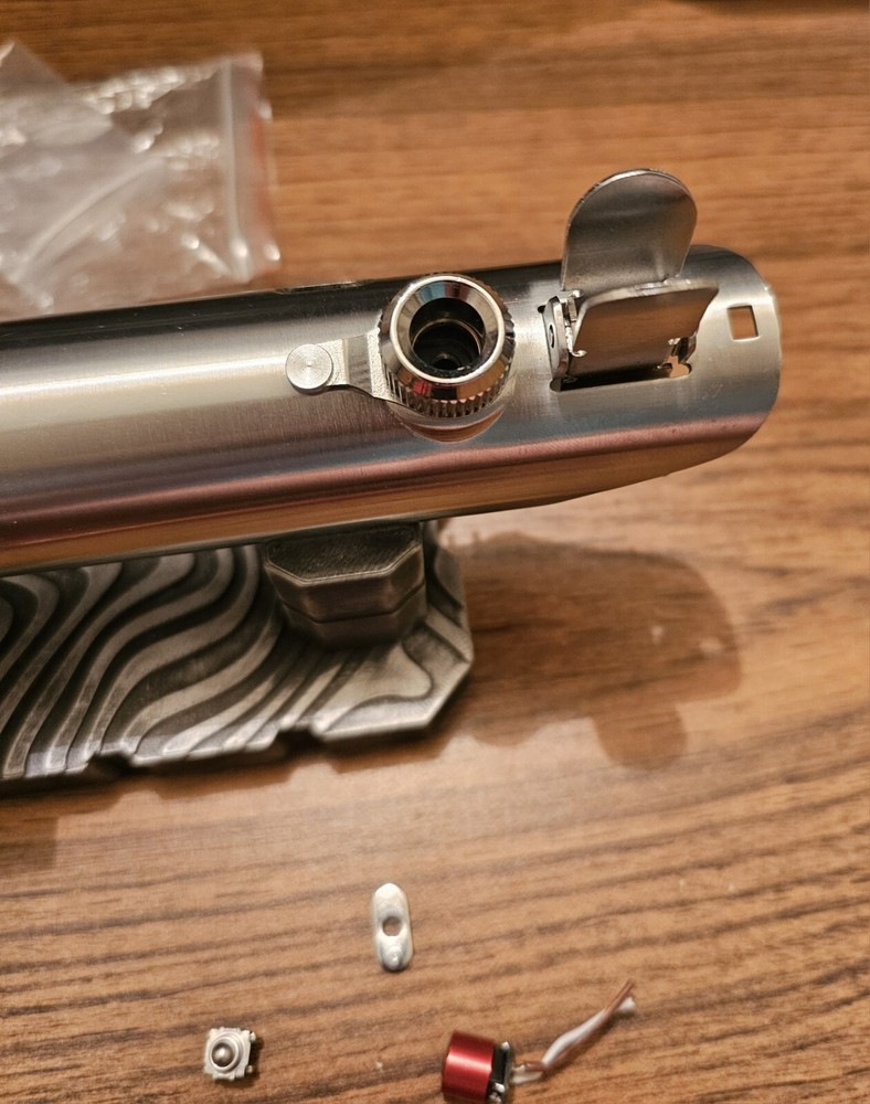 Skywalker Lightsaber Empty With Chassis