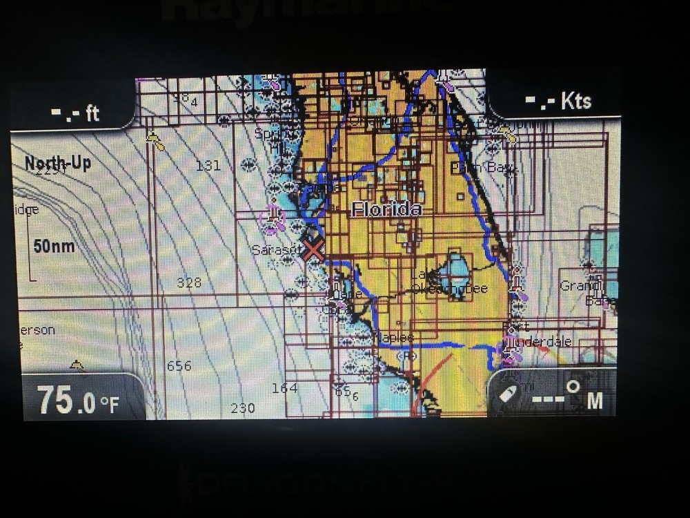 Raymarine DRAGONFLY 4 Pro GPS Chart Plotter / Fishfinder Display w/ Maps Card