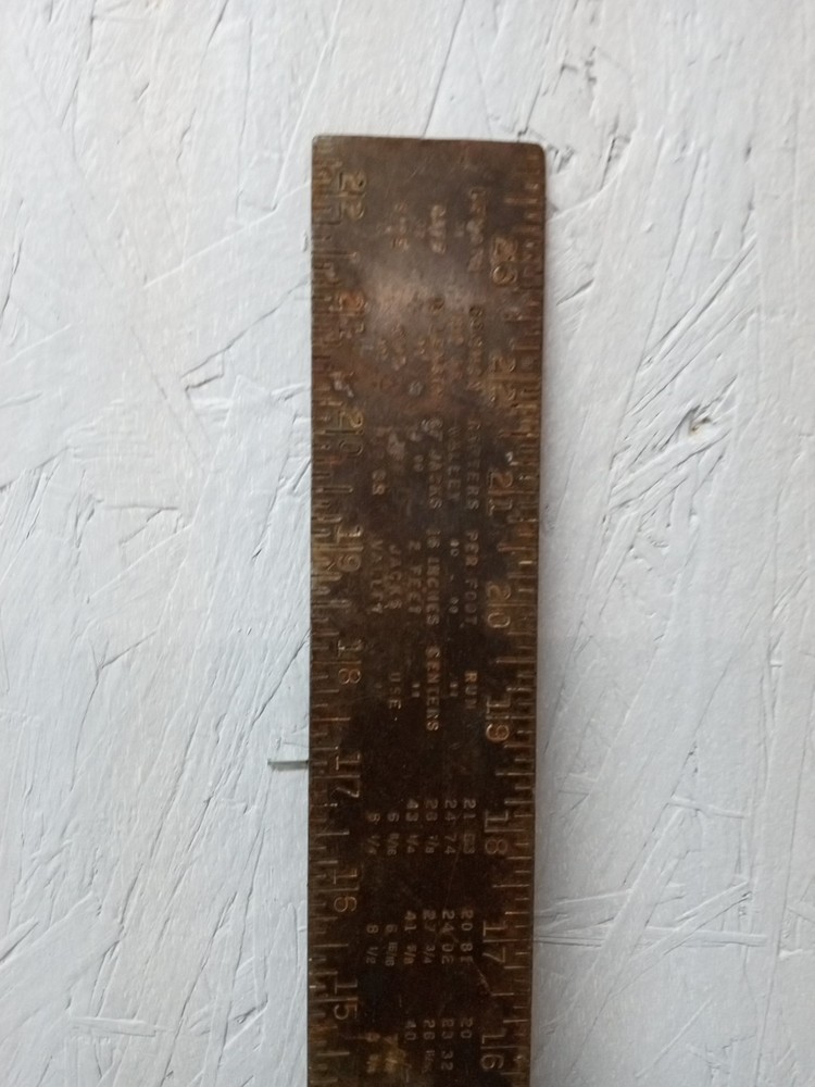 Vintage Rusty Stanley Handyman Square Ruler (LL)