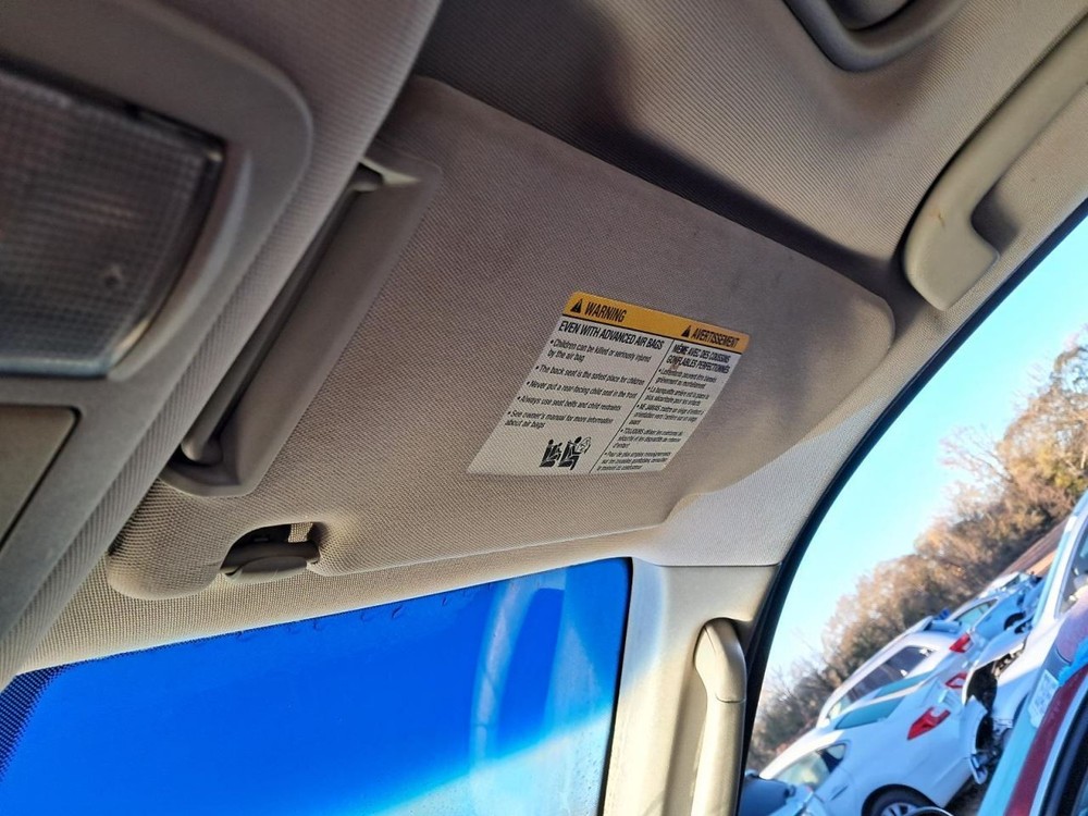 PATHFINDR 2005 Glove Box 4866765