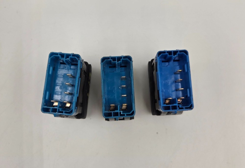DAF LF CF XF Door Lock Control Switch 1832359 21680436