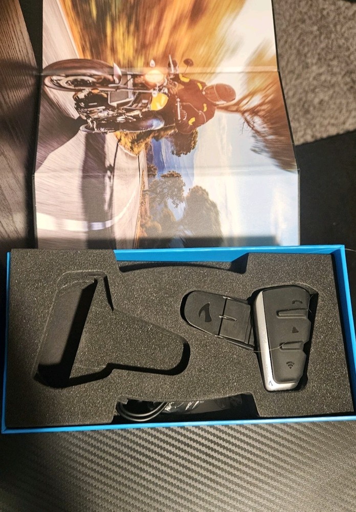 Cardo Packtalk Slim Single JBL Bluetooth Communication System