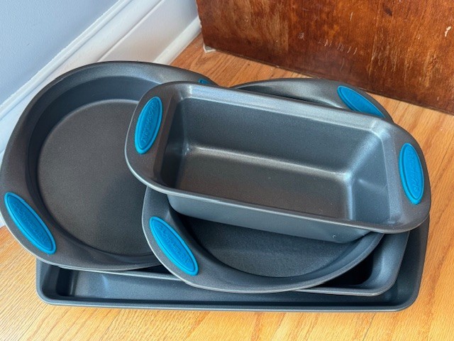 Rachael Ray Non-Stick Bakeware 5 Pc Set